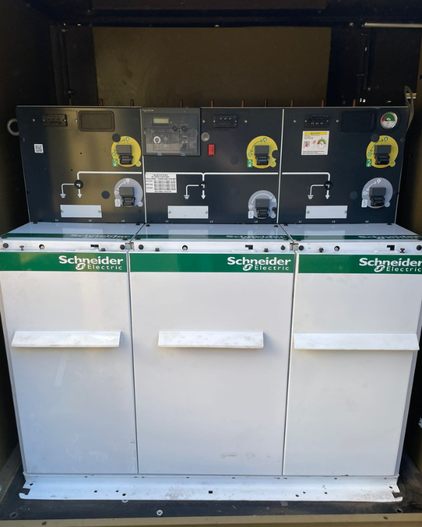 Purple & Green Business Plumber YouTube Thumbnail (600 x 750 px)